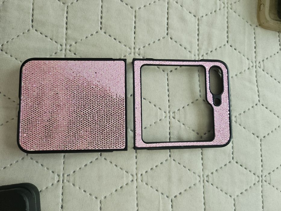 Калъфи за телефони зед флип 5 и галакси А22 5г