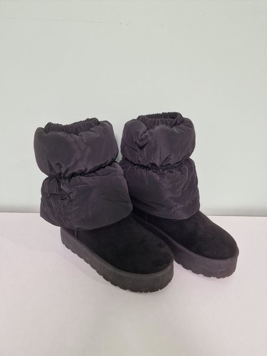 Черни боти с дебела подметка