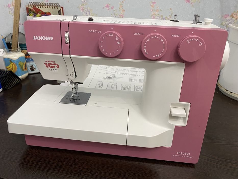 Швейная машина Janome 1522 PG