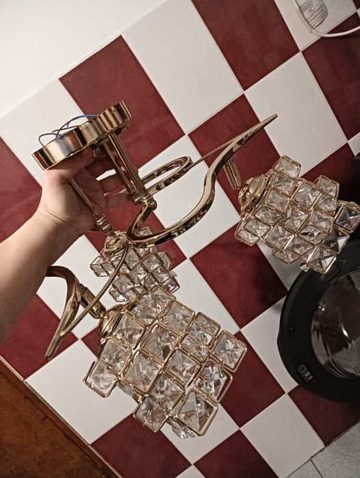 Продам люстру...