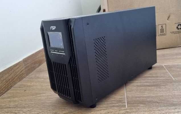 FSP FORTRON Champ Tower 2K 2000VA 1800W ONLINE UPS