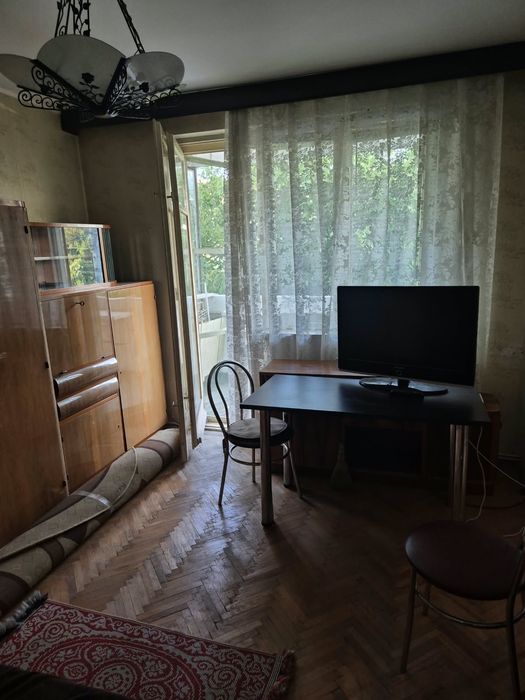Apartament ultracentral 3 camere decomandat Onești