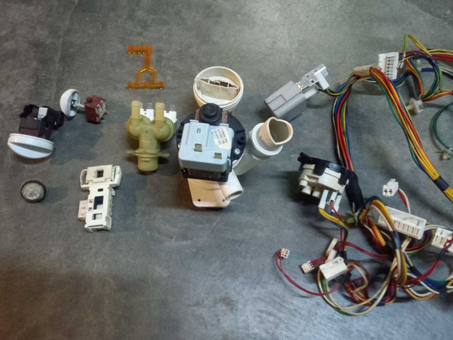 резервни части за паралня candy cnl105-20лв.