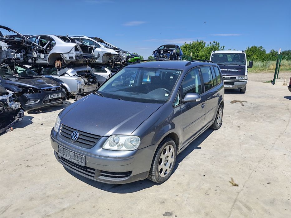 Volkswagen Touran 1.9 TDI 6 ск. На части