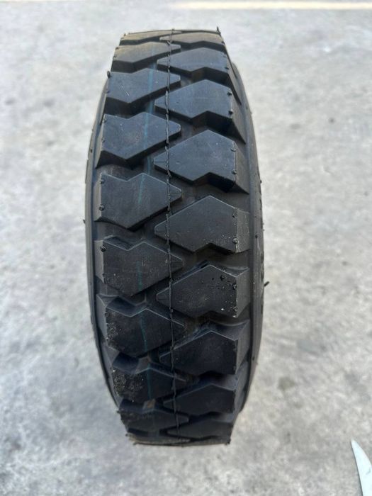 ШИНЫ ДЛЯ АТРАКЦИОНОВ 4.00-8  (китай).