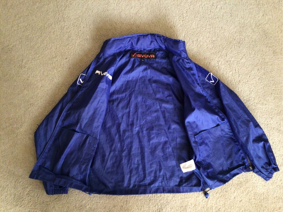 Ветровка “GIVOVA”,размер - XS  ( 158 см. )