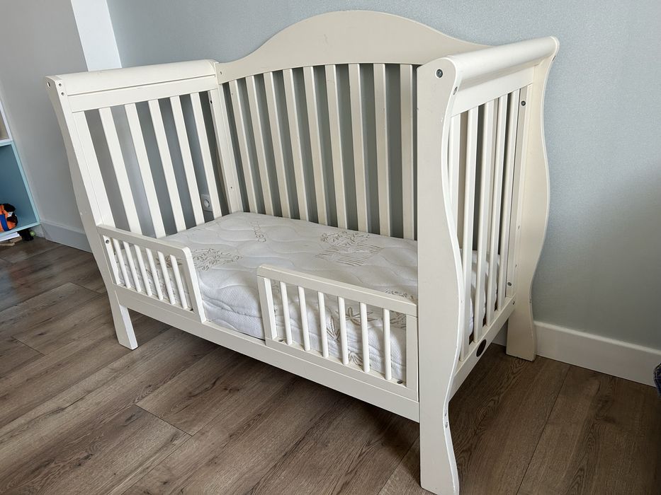 Продам детскую кроватку премуим