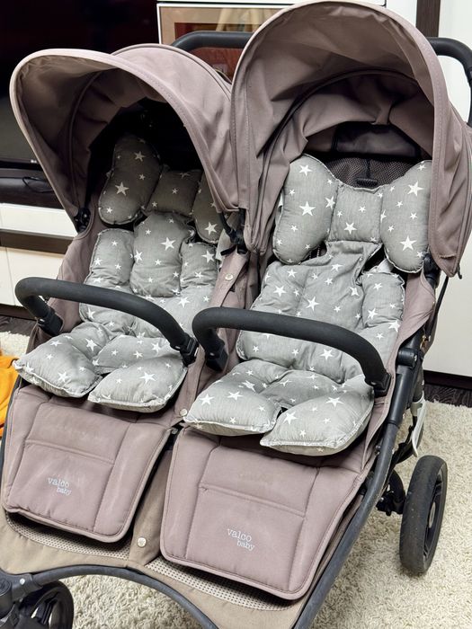 Коляска для двойняшек