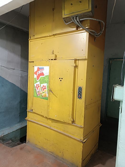 Продам лифт грузовой