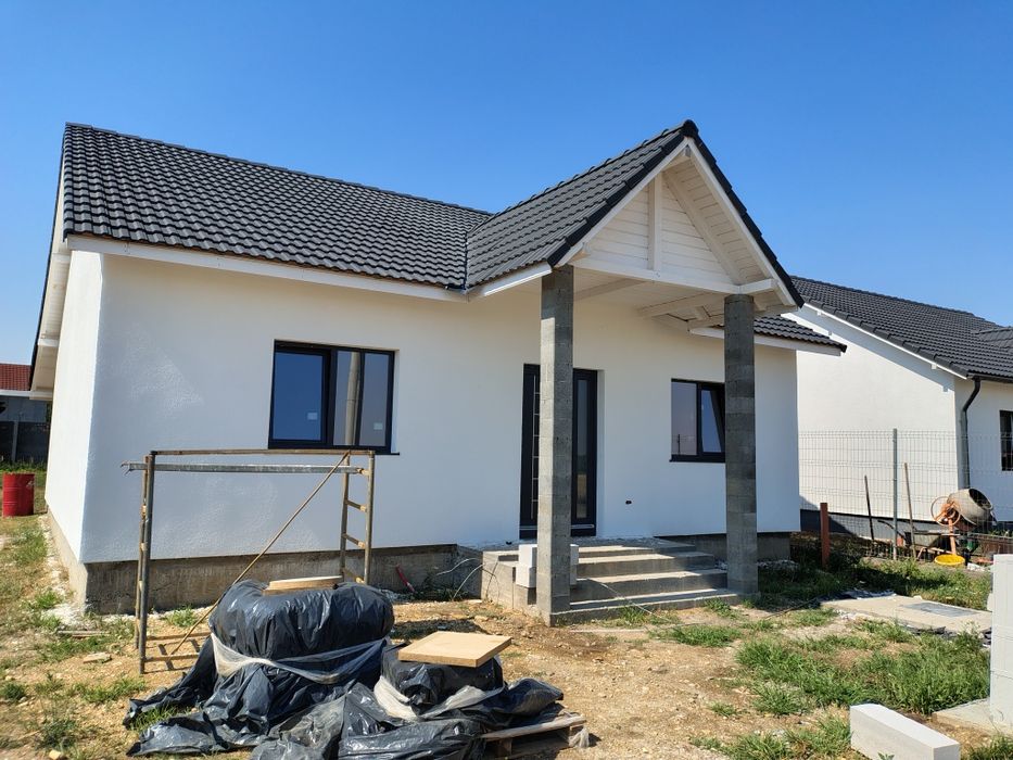 Vând casă în Frumușeni