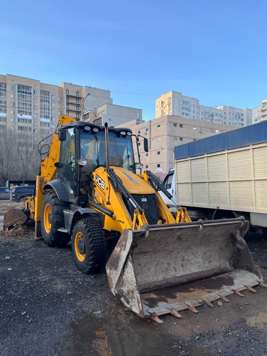 Экскаватор погрузчик