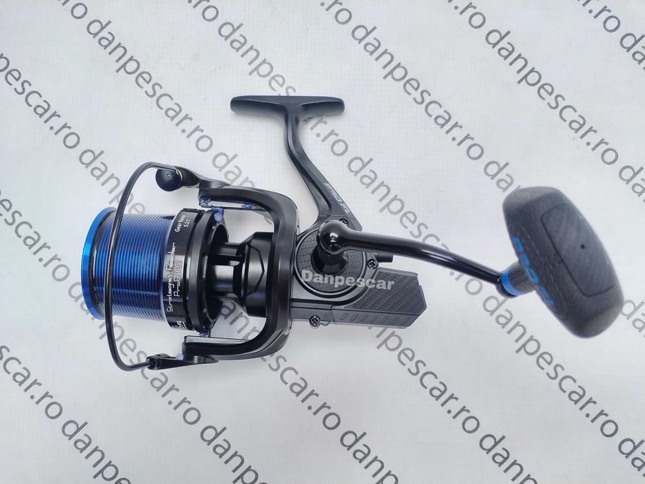 Mulinetă Feeder si Crap PRO FL Strategist 8000 Albastru cu Long Cast