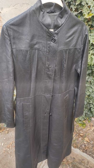 Дамско кожено манто