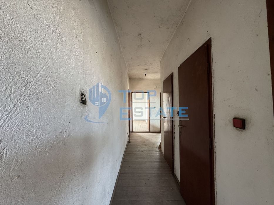 Етаж от къща със сутеренен етаж в град Павликени, област Велико Търно