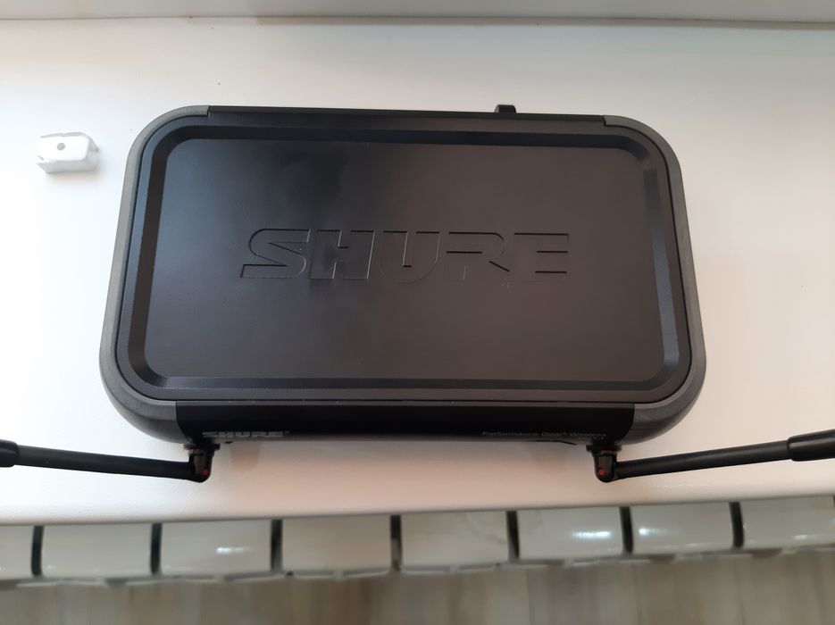 Продаётся радиомикрофон Shure pgx4