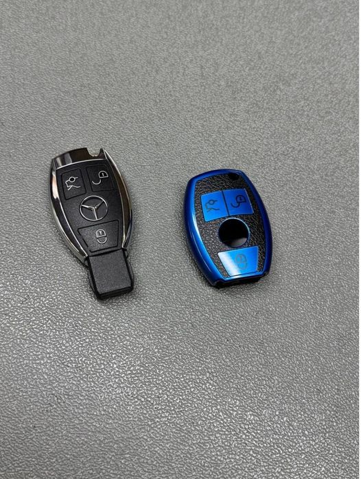 Чехол + брелок для ключа рыбка.