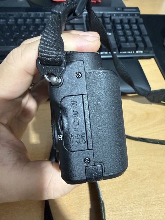 Nikon CoolPix P7700 12mp senzor 1.7”