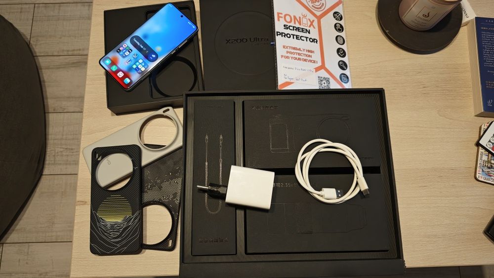 vivo x200 ultra  alb 12gb + 256gb + kit fotografie