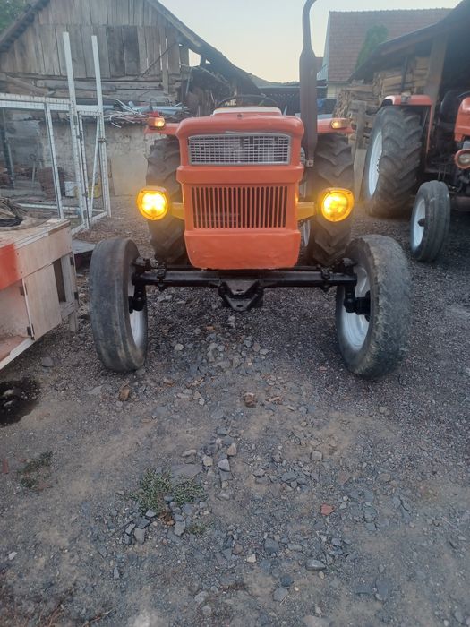 Tractor fiat 445