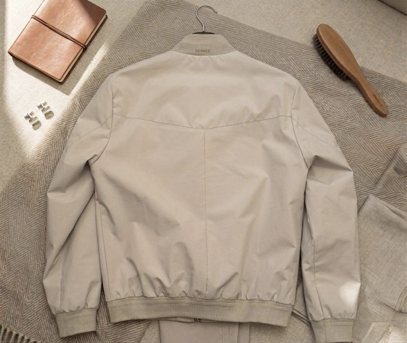 Продам ветровку (для лето)