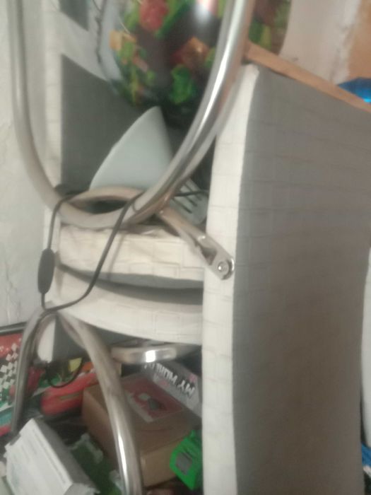 Стол и стулья 6 штук