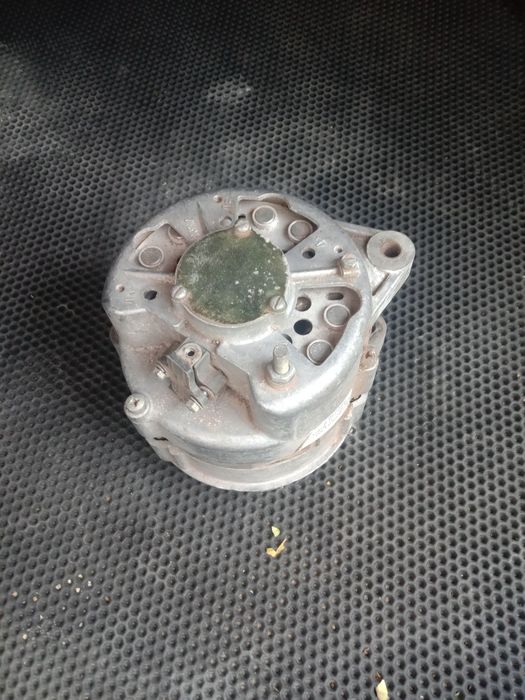 Генератор на К-700. В нерабочем состоянии.