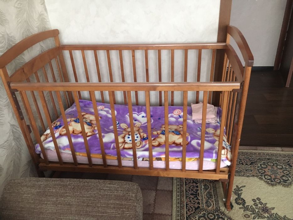 Продам детскую кроватку