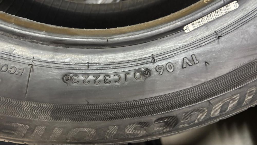 Bridgestone новые 185/65/14 летние