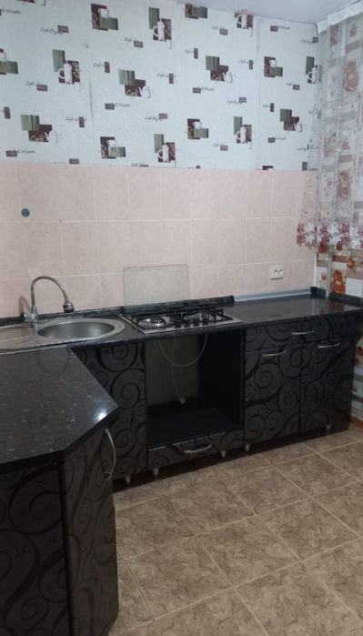 Продаеться  1ком квартира.