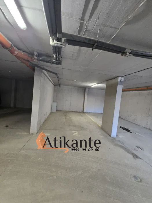 Дава се под наем Двустаен апартамент в София, Студентски град - 90 кв.м за 765 € - Снимка #9