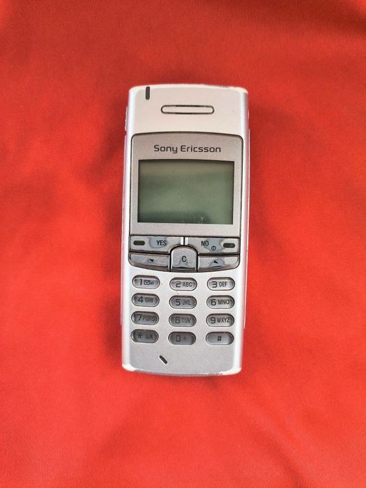 Sony Ericsson t105( decodat, lb română)