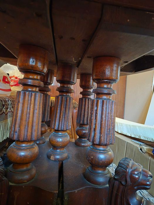 Продавам антична маса