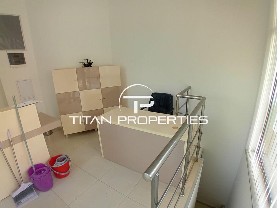 Дава се под наем Офис в Пловдив, Христо Смирненски - 55 кв.м за 402.9 € - Снимка #1