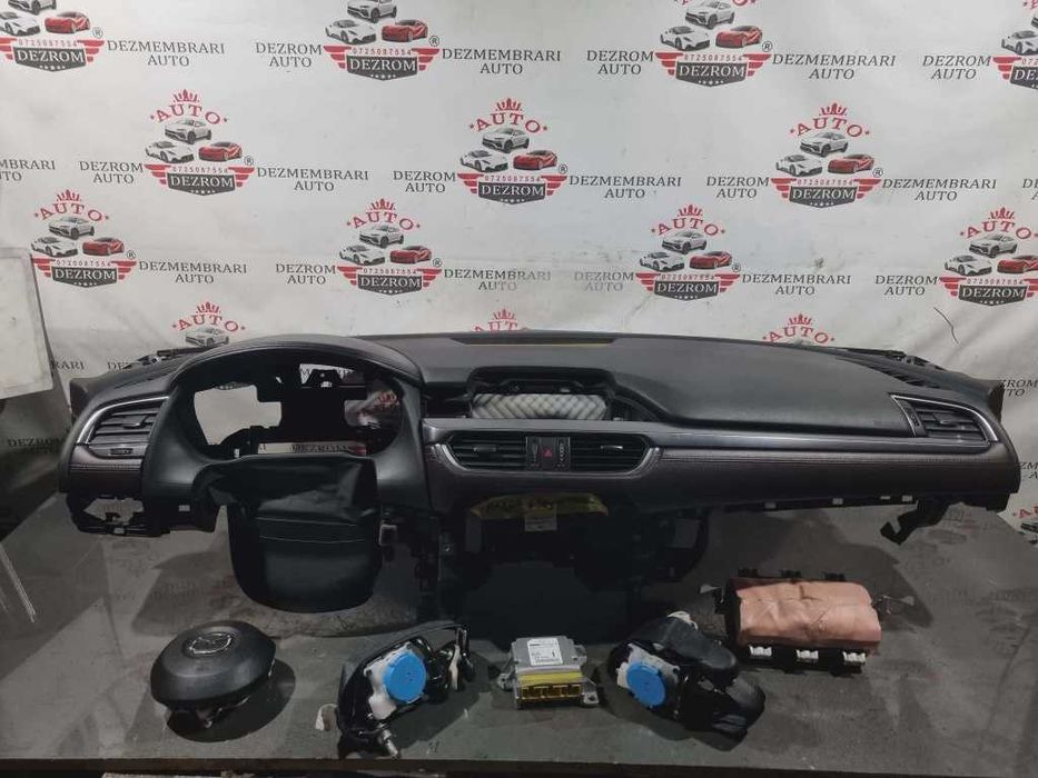 Plansa bord GMG56035002 Mazda 6 GJ