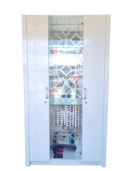 Продается шкаф для салоны красоты