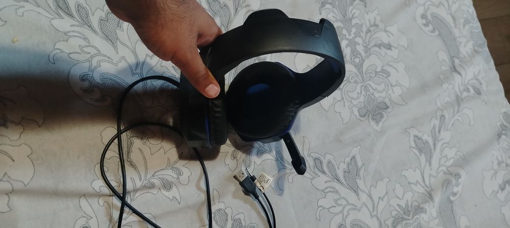 Doua perechi de căști pentru gaming