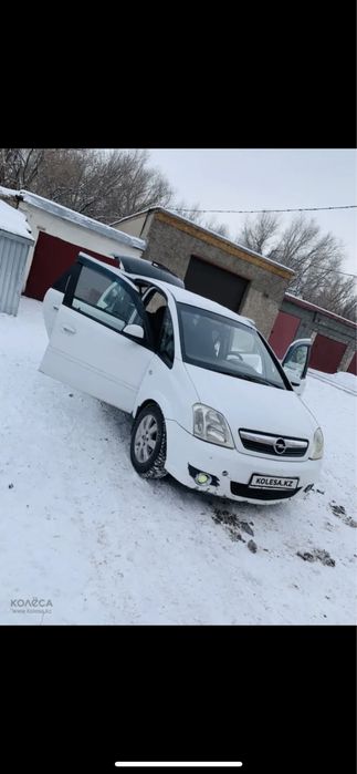 Продам машину Opel Meriva