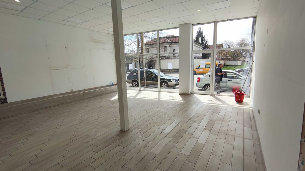 Дава се под наем Магазин в Севлиево - 60 кв.м за 498.27 € - Снимка #1