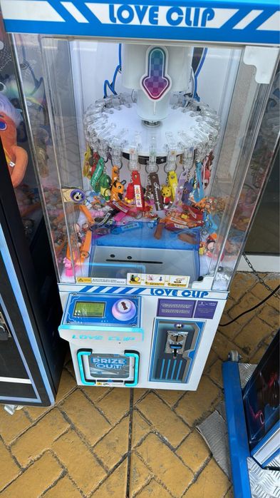 Машина за играчки Pink Date , Кранче