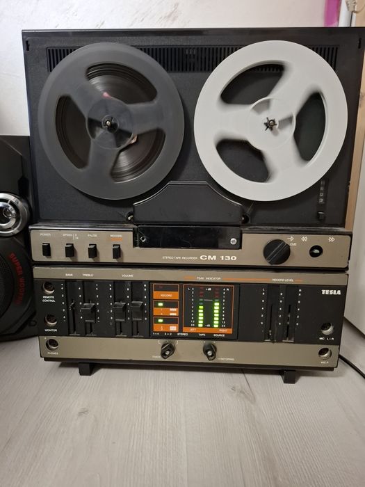 Magnetofon tesla cm 130