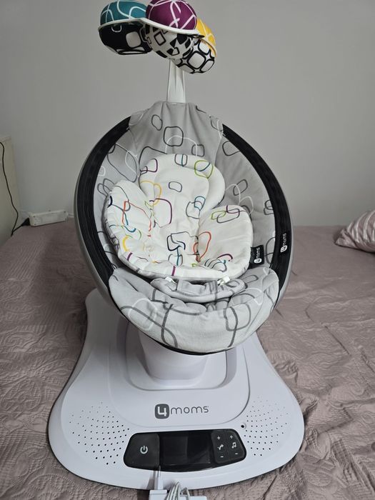 Balansoar electric 4Moms, MamaRoo 4.0, Bluetooth, Cu bar