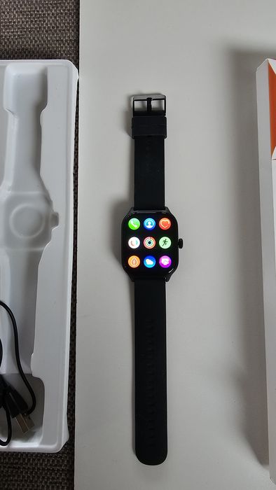 Смарт часовник/фитнес гривна