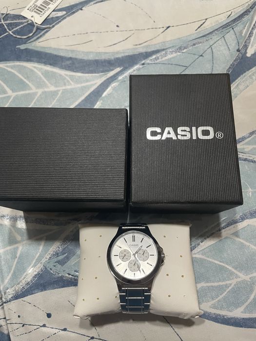 Продается мужская часы casio