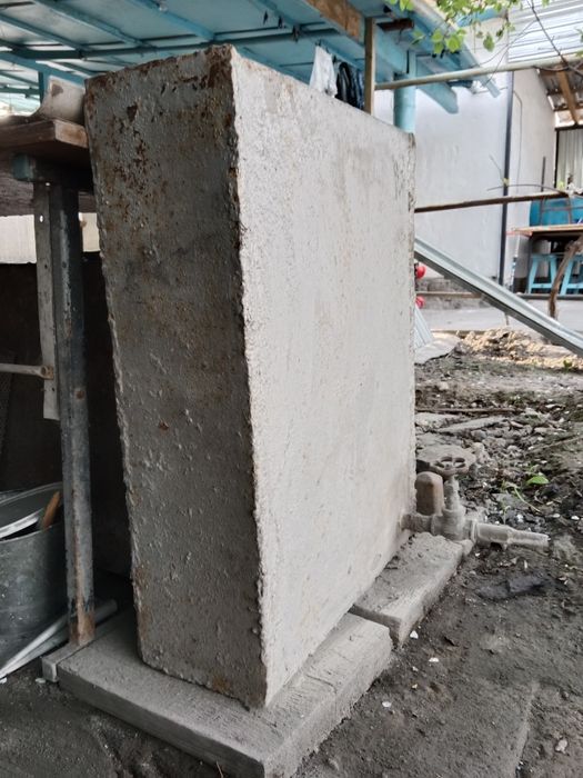 Продам емкость с краном