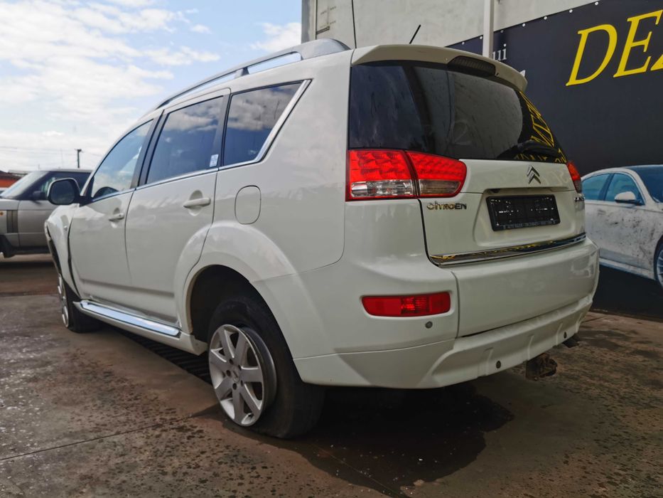 dezmembrez citroen C crosser 1.6 hdi/usa fata C crosser/faruri