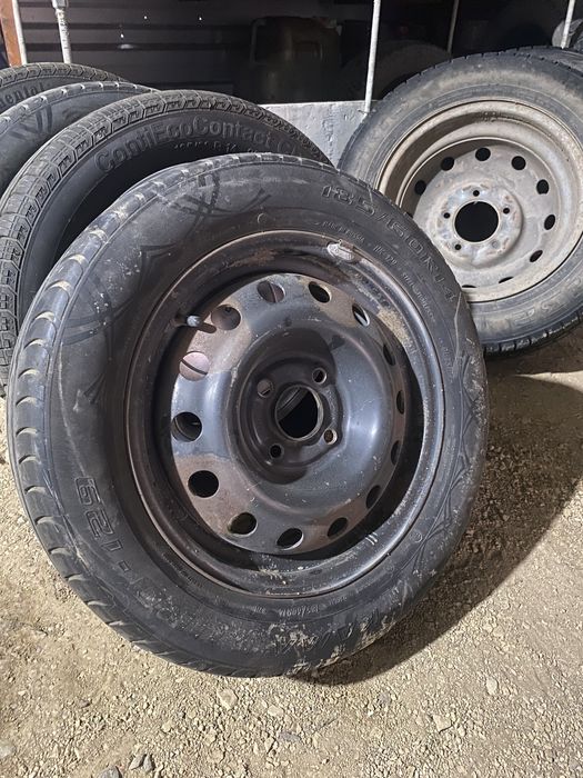 Комплект летный шины хорошом сост