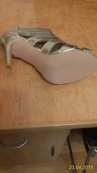 Sandale dama culoarea aurie, marimea 37