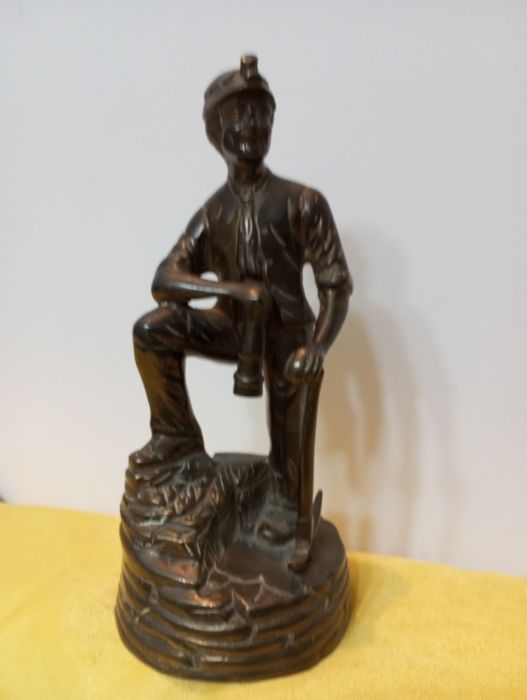Statuetă bronz miner h 32 cm