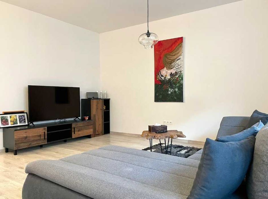 Дава се под наем Двустаен апартамент в Пловдив, Център - 62 кв.м за 331.5 € - Снимка #2