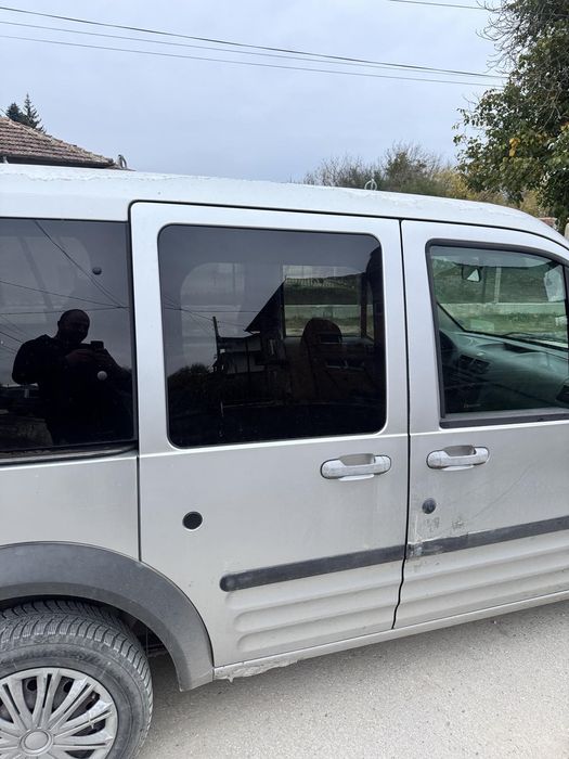 Ford Transit Connect 1.8 TDCi 90 к.с. – На части